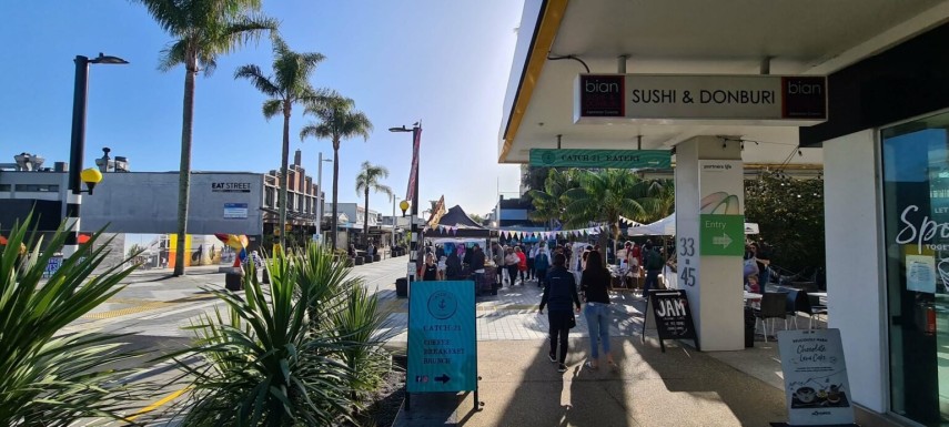 Hurstmere Rd Market 2 Shadows SMALL